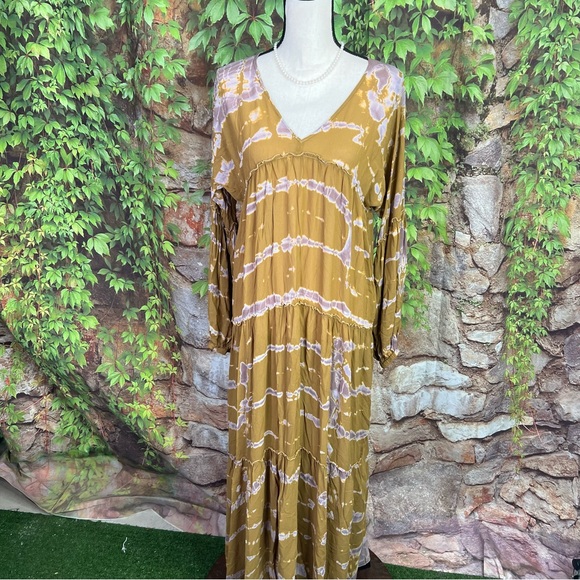 YOUNG, FABULOUS, AND BROKE Gold Batik Maxi Dress, S - Picture 3 of 10